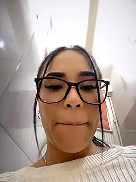 Naatalia live