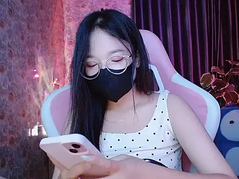 Julie_Ulie live