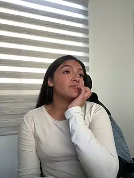 Alyha_cortes_ live