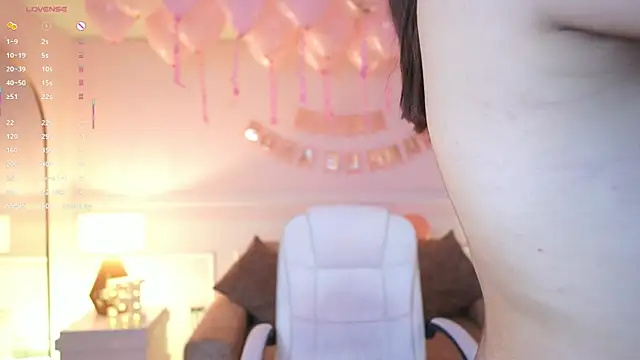 EmilyTurneer live