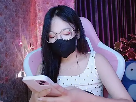 Julie_Ulie live