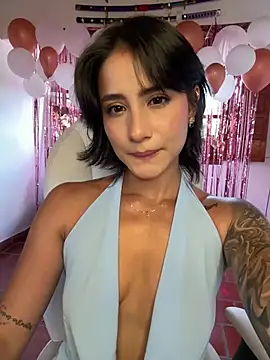 Ale_Lewis live