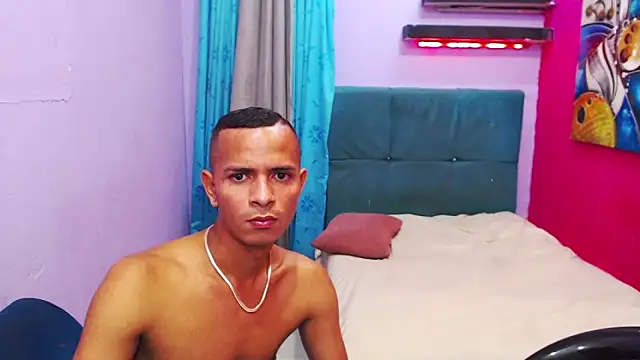 twink_fucks live