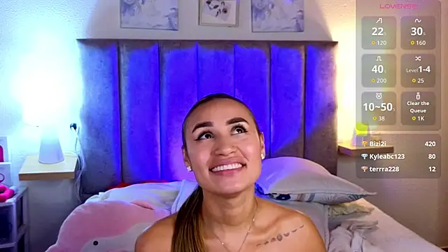 Victoria_Hils live