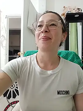 emilypoppy3 live