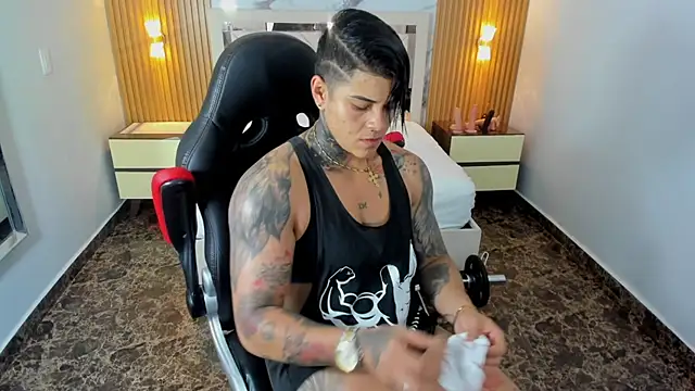 KAROLLJONES1 live