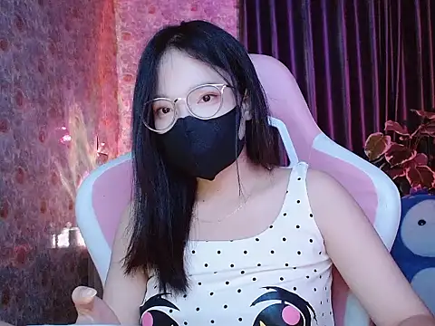Julie_Ulie live