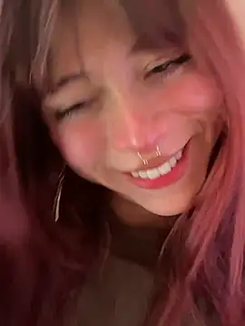 SuzzyyM live