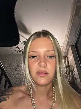 AnnaCherie live