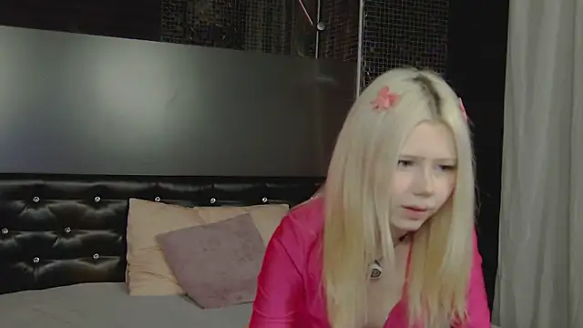 Lucy_Bambi live