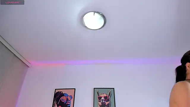issa-wollf live