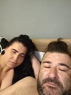 Angel_and_Devil_couple live