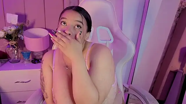MollyBigBoobs12 live