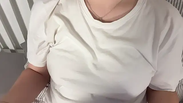 Lucyschickt live