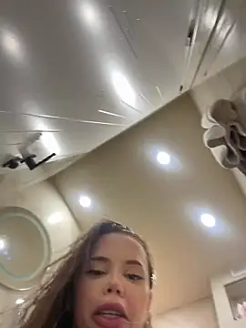 mc-Olivia live
