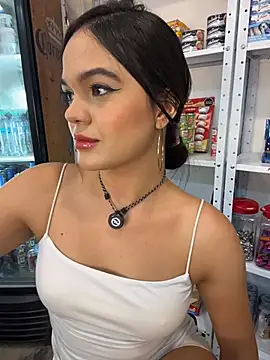 Bella-Ferrer live