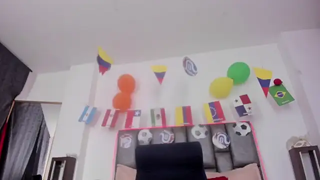 sarahhernandez live