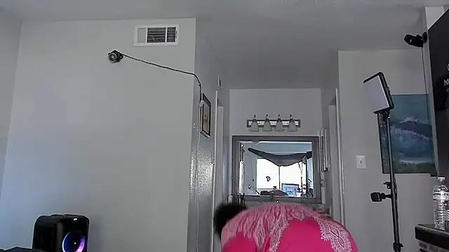 yiauana live