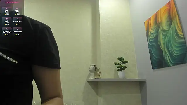 Emmaa_white_ live