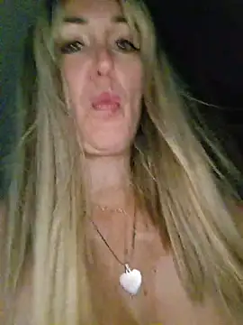 La_Chatounettee live