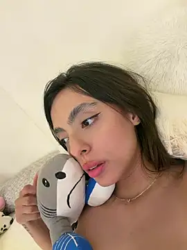 ZaraLuuv live