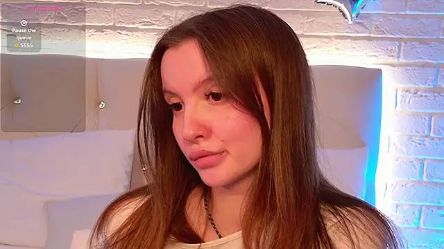 Molly__Quinn live