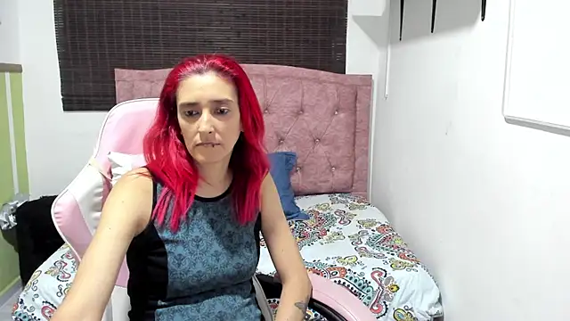 Ruby_Your_Milf live