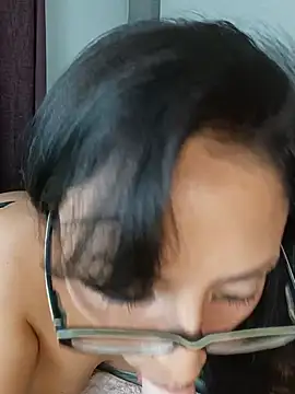 LucyCherry69 live