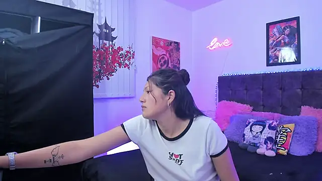Kyra_Noir live