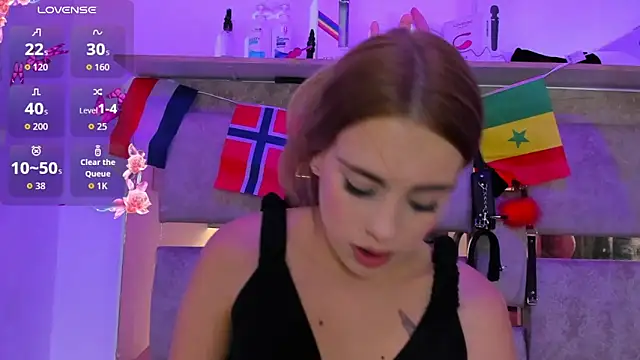 Natasha-Adams live