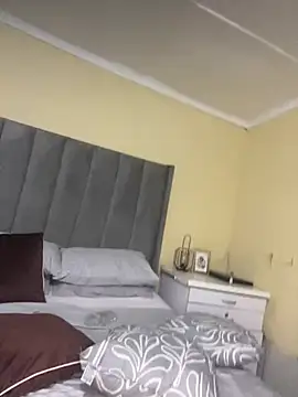 Amberr_Roose live