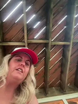 Milfshaker50 live