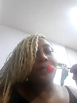 Adelehottman live