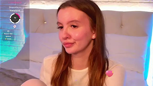 Molly__Quinn live