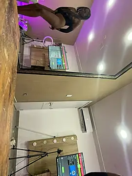 HeilyBrooks live