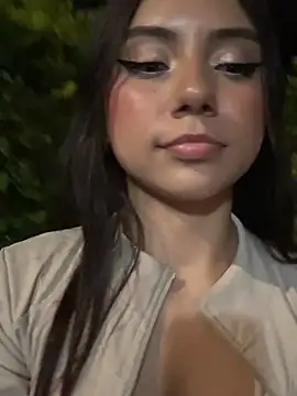 Emily_Clark1 live