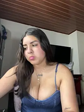 LunaGirl2026 live