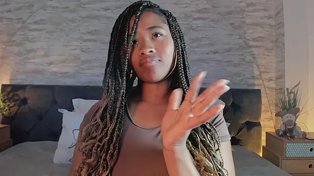 Anneth__M live