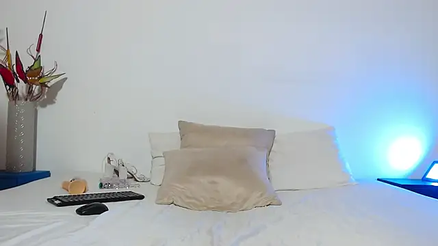 MelodyMansson live