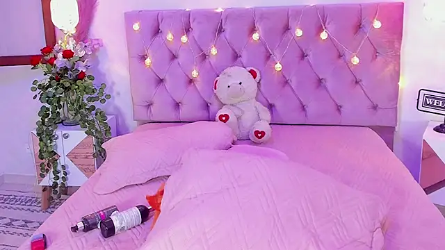 SofiaBloomm live