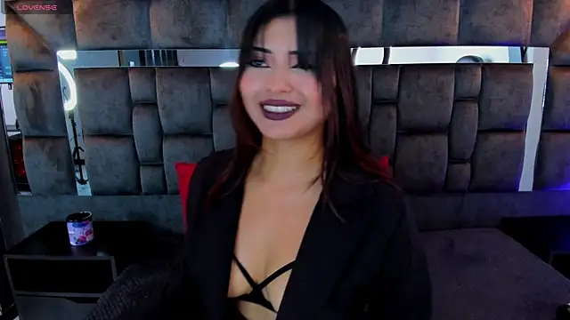 IssaJones_ live