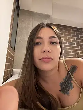 Latina_vanessa live