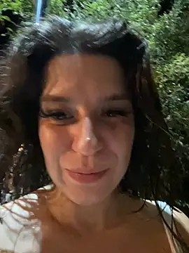 NadiraNoor live