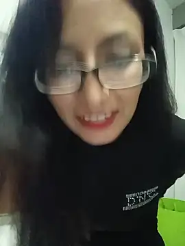 LucyCherry69 live