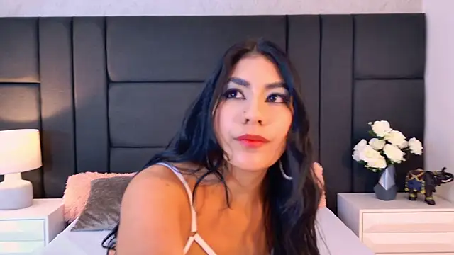 TaniaMills live