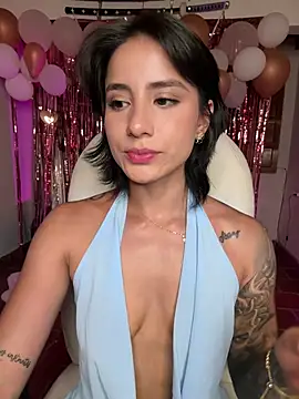 Ale_Lewis live