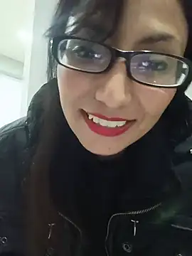 LucyCherry69 live
