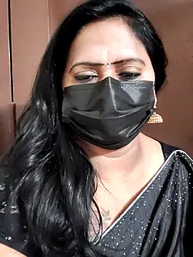 Meera_mia live