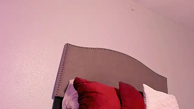yiauana live