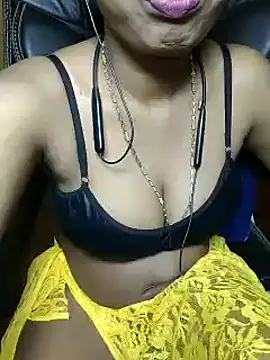 Anjali_cute-Pondati live